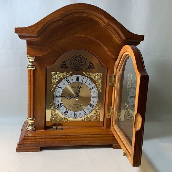 Daniel Dakota Westminster Chime Vintage Quartz Beautiful Chimes Brown Wood - Picture 5 of 15